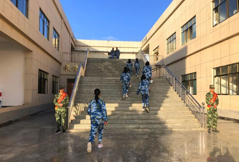 共创文明校园——以礼育德示范