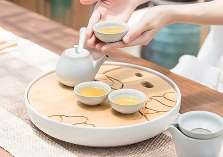 一盏清茗酬知音 ——靖宁职校茶艺师技能鉴定
