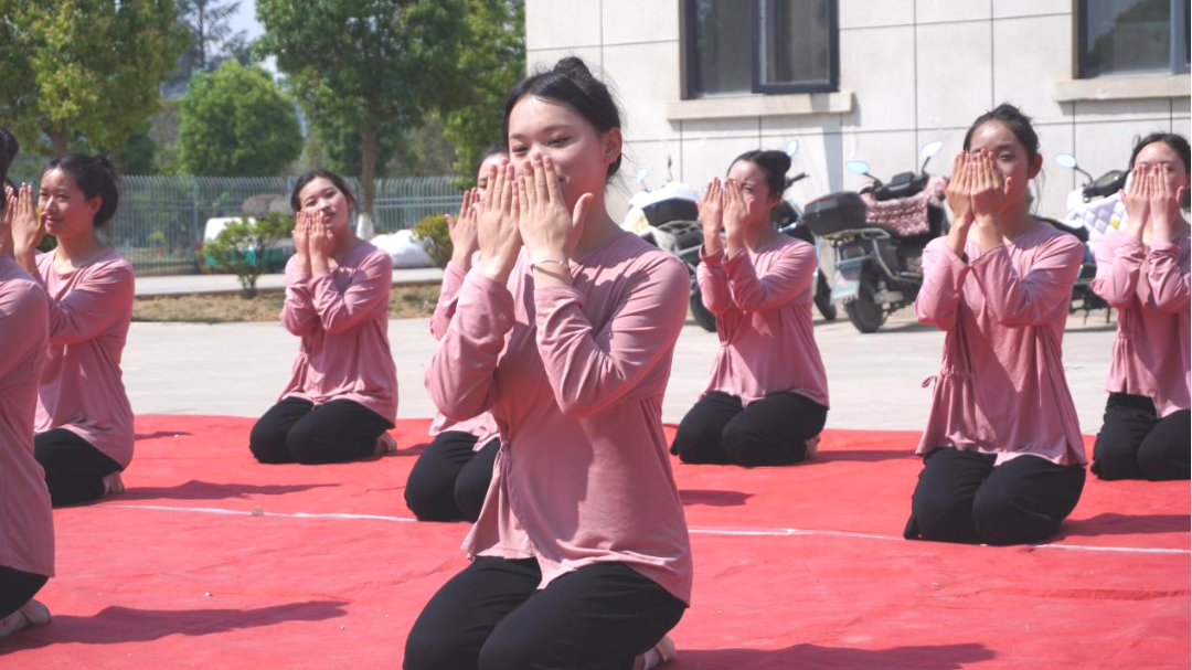 ​舞蹈与幼儿舞蹈创编——靖宁职校形体课公开课